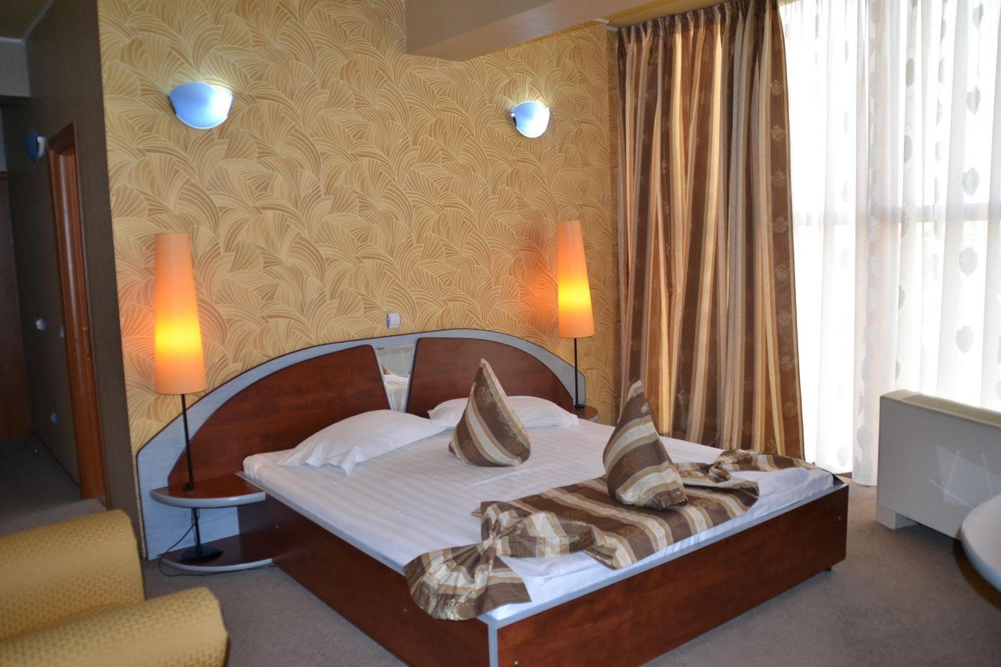 Hotel Helin - Calea Bucuresti Craiova Exterior photo